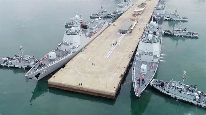 陆俄在日本海「北部·联合-2023」演习参演兵力集结完毕。图为共军参演舰艇15日自青岛出发。（大陆国防部发布）