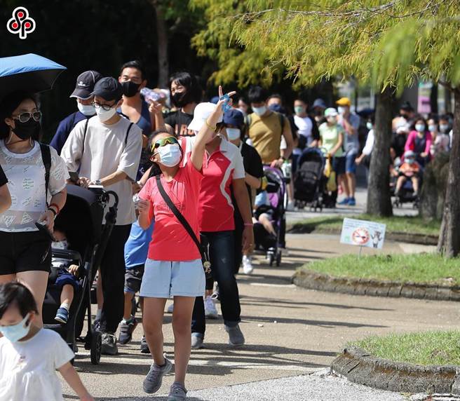 台北捷运环状线南环段CF670A区段标于捷运文湖线动物园站旁及国立政治大学原庄敬宿舍外舍区范围内，分别设置Y01及Y1A两座地下车站，政治大学周边道路路幅狭窄，动物园假日游客眾多，台北市捷运局将祭出各阶段交通维持规划，以减少CF670A区段标施工影响。（本报资料照片）