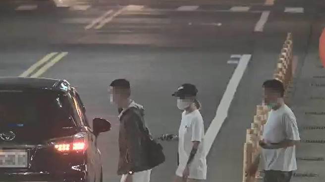 26岁武姓越南籍移工昨天晚上在桃园市桃园区驾车未礼让行人，遭员警拦下后还以假身分试图闯关，但仍遭识破。（翻摄照片）