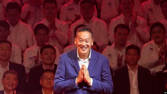 如果今天前进党党魁皮塔无法获得足够支持出任总理，泰国会第2大党为泰党将推举房产大亨斯雷塔（Srettha Thavisin）竞选总理。（美联社）