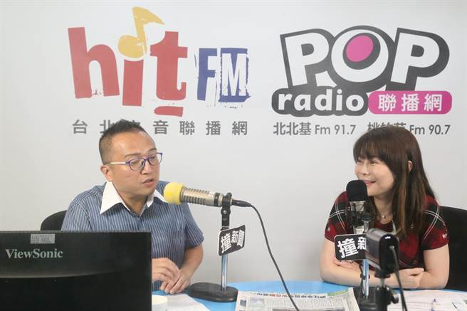 柯文哲辦公室主任周榆修今(19日)接受POP Radio《POP撞新聞》代班主持人錢怡君專訪。（POP Radio提供／楊亞璇台北傳真）