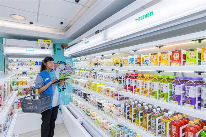 X-STORE 7为全台首家没有母店相邻的X-STORE，卖场无须店员长时间进驻。（7-11提供／朱世凯台北传真）