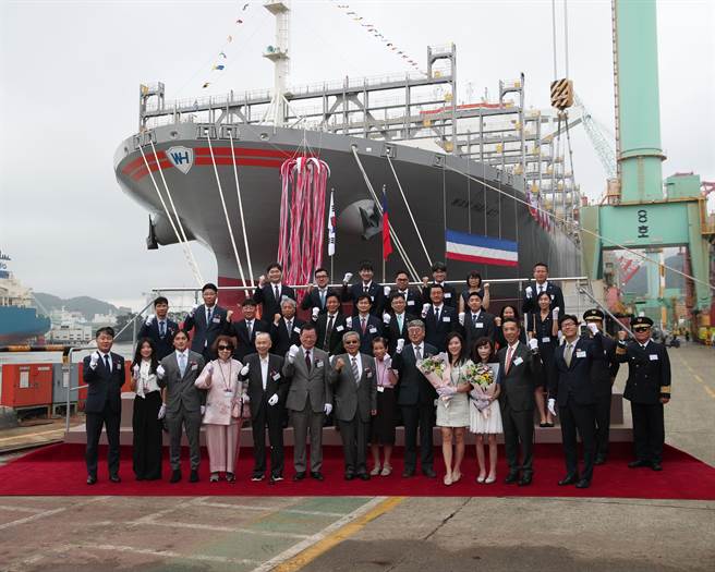 万海今日举行「WAN HAI A11 宸春轮」、「WAN HAI A12 昕春轮」双船命名典礼。（万海提供）
