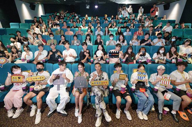 风度之夜日前也包场还在热映中的《化劫》抢先看特映场。（风度影业提供）