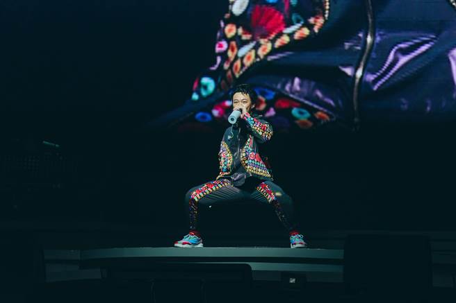 陈奕迅昨晚在小巨蛋举办「FEAR AND DREAMS世界巡迴演唱会」第3场。（环球音乐提供）