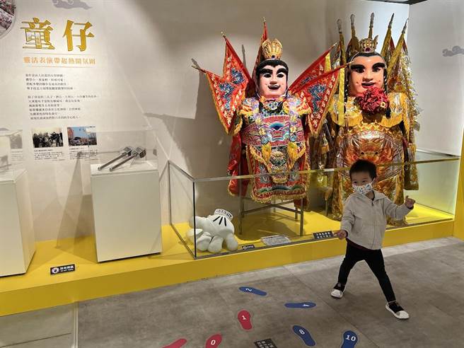 有大溪第二个过年美誉的农历6月24日，是关圣帝君圣诞，桃市府以大溪在地信仰民俗为主题策办文化节庆「大溪大禧」。(蔡依珍摄)