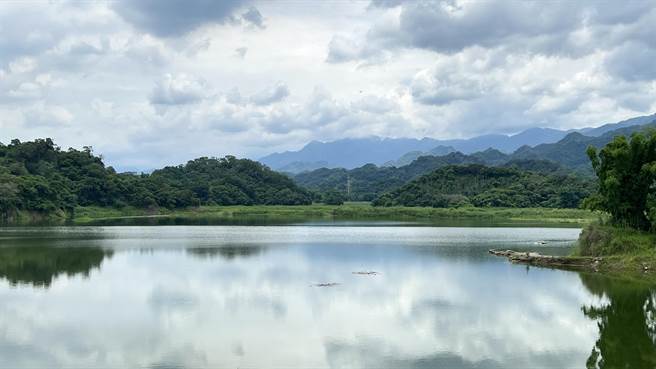 今年汛期，台南白河水庫蓄水量雖然較往年偏少，依然維持供灌。（張毓翎攝）