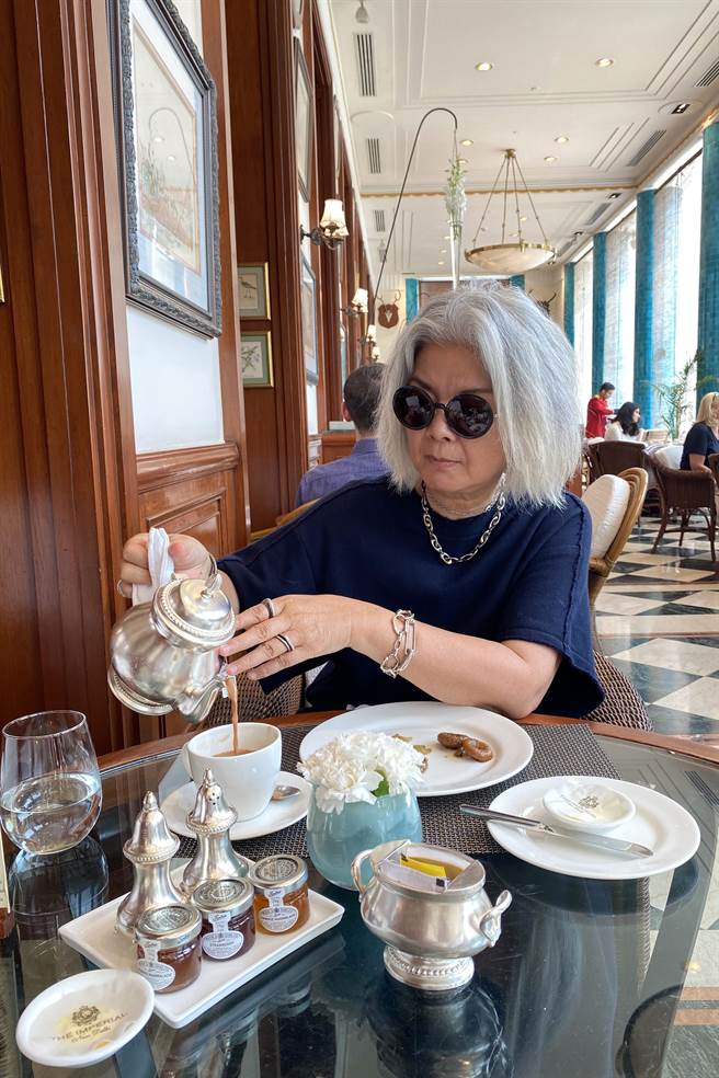 JAMEI CHEN 设计师陈季敏穿着23秋冬胶囊系列到印度旅行寻找设计灵感。（JAMEI CHEN 提供）