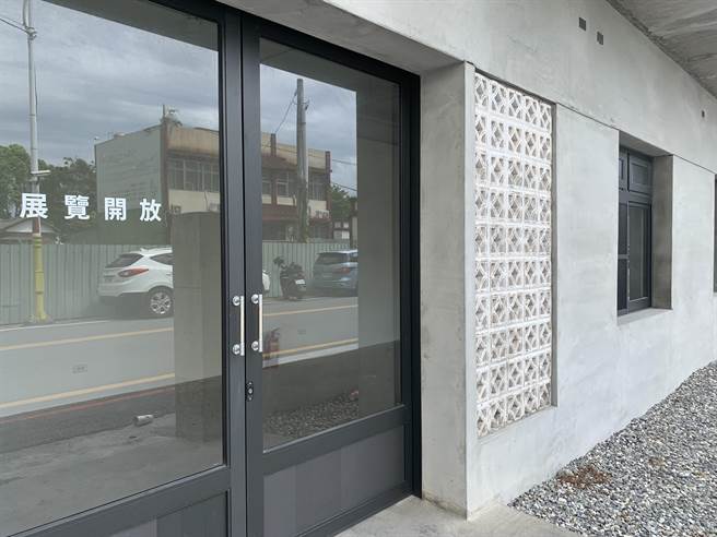 文化局计划，翻新的老旧建物，外观会装置公共艺术造型，预计年底规划做新创青年艺术艺廊，让老屋年轻、活化。（王志伟摄）