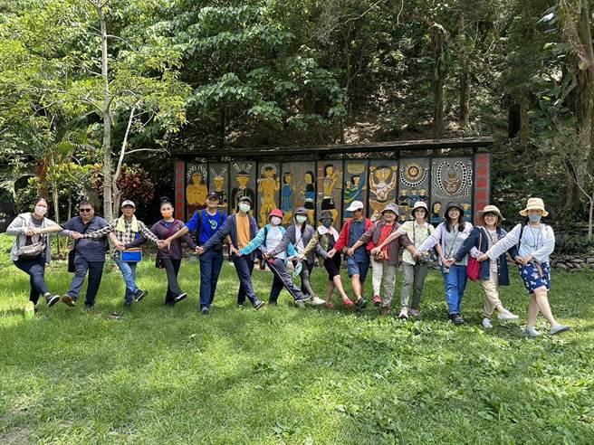 「潮州好好玩」遊程秒殺，遊客敲碗奏效，屏縣府增開名額。(屏縣府提供)