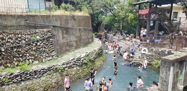 「潮州好好玩」遊程秒殺，遊客敲碗奏效，屏縣府增開名額。(屏縣府提供)