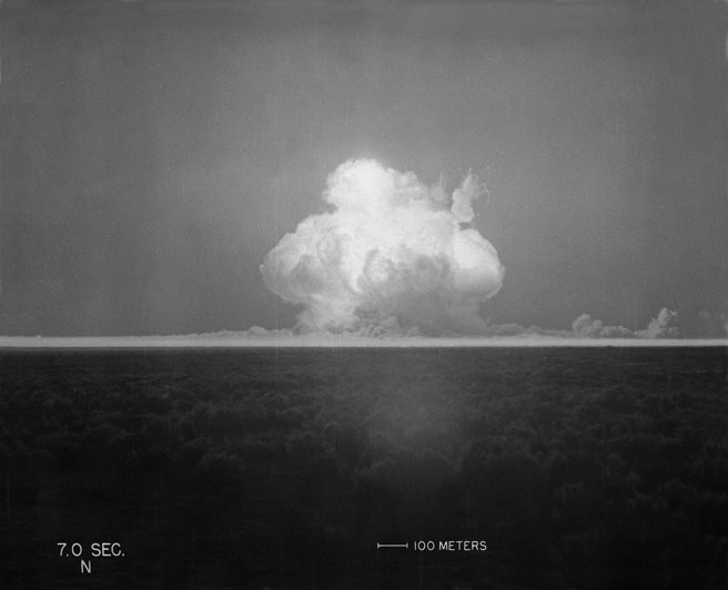 小工具爆炸後7秒，火球上升，有蘑菇雲的樣子。(圖/美國能源部)