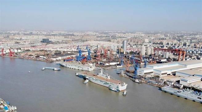 美国情报门数据显示，中国有50个乾船坞可以容纳航空母舰，有75家大型造船厂。（图／环球时报）