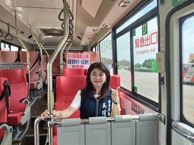 台中市议员吴琼华2月争取323路公车延驶南屯，20日通车启用，成功替民眾补足最后一哩路。（潘虹恩摄）