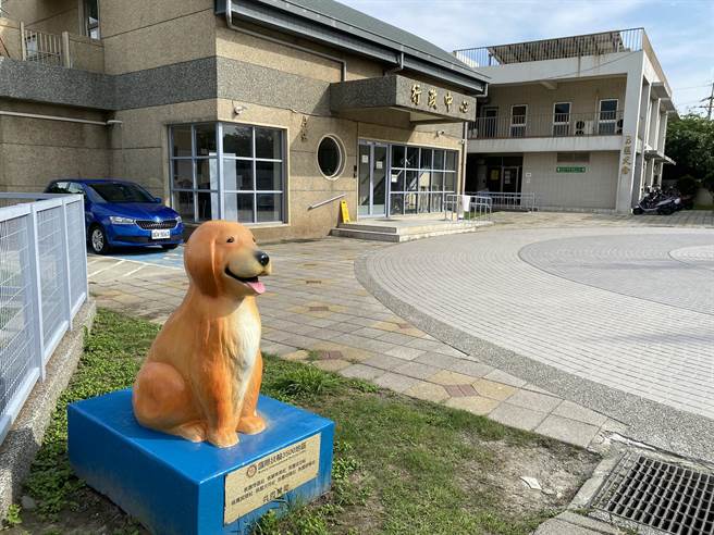 桃园市动物保护教育园区位于新屋，园区不仅收容量满载，动保人力也有缺口，动保处持续开出职缺，盼尽快补足人力。（蔡明亘摄）