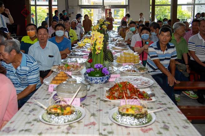 二湖凤梨不仅鲜食好吃，入菜也非常适合，像是凤梨PIZZA、凤梨豆腐乳等美味料理。（宜兰县政府提供／吴佩蓉宜兰传真）