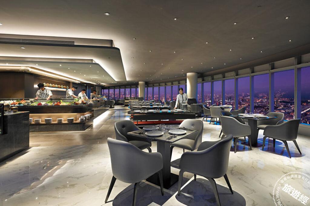 50樓Cafe是新北最高的自助餐廳，擁有360度環場無邊際美景。