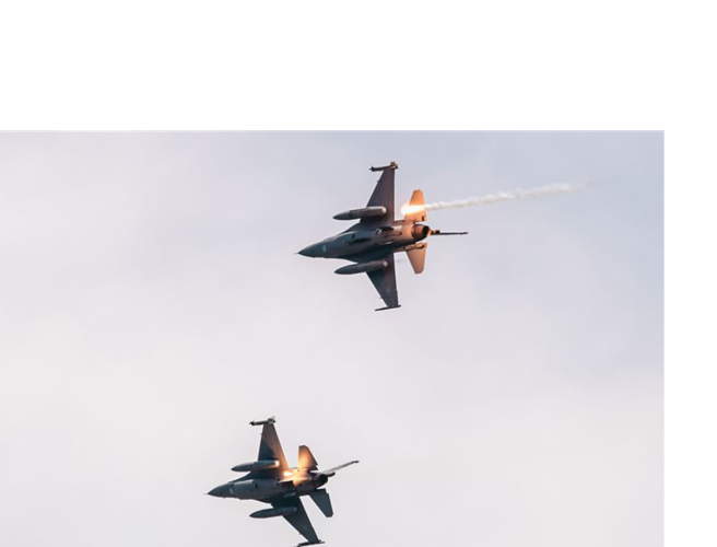 F-16V战机进行对地攻击演练。(青年日报提供)