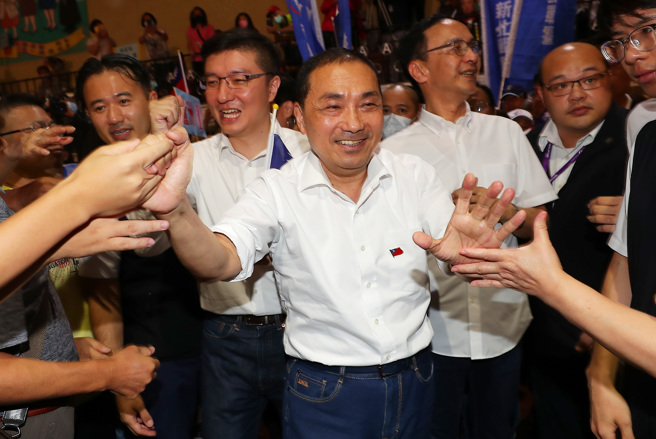 图为国民党总统参选人侯友宜20日参加「台湾要侯，台湾要好」造势晚会。（资料照,季志翔摄）

