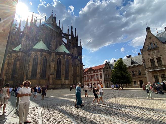 布拉格景點聖維特大教堂。（陳祐誠攝）