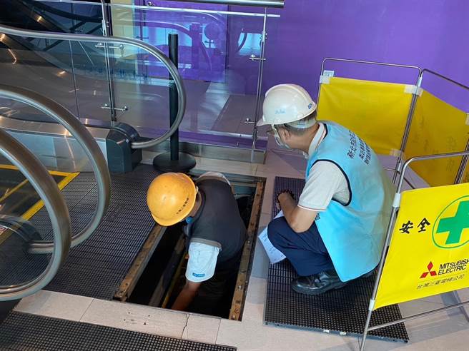 新北市工务局针对辖内56处百货、大型商场稽查，共有4处发现缺失，遭到裁罚。（工务局提供）