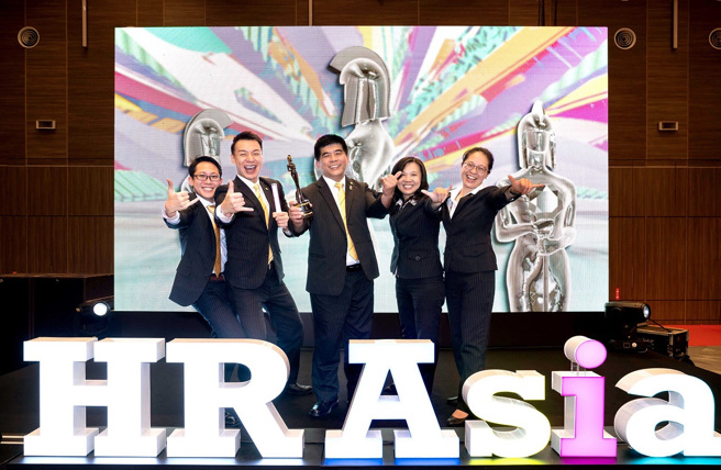 永庆房屋6连霸「亚洲最佳企业雇主奖」，人才永续经营获国际评审肯定。（图/永庆房屋提供）