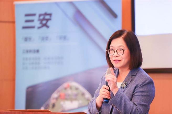 海巡緝毒遭指「亂鑽洞」，管碧玲不忍了 ：他們不是亂搞。（資料照、海委會提供／林瑞益高雄傳真）