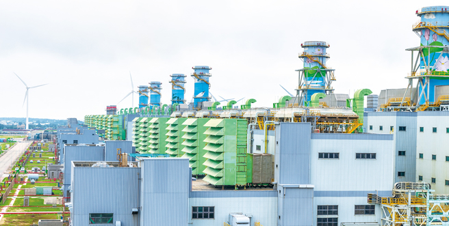 大潭燃气发电厂是台电最大的燃气电厂，在7月21日晚间，发电量不寻常的低。(图/台电)