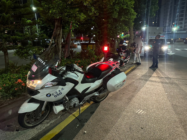 警方執行取締勤務。（圖／警方提供）