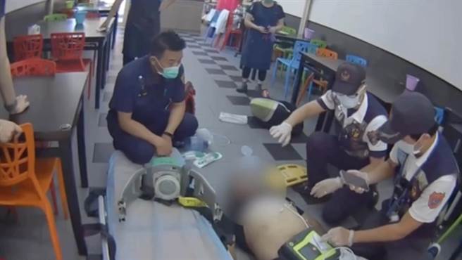 高雄市1名39岁陈姓便当店员工，21日中午突然在工作时昏倒在地。（高市三民二分局提供／杨舒婷高雄传真）