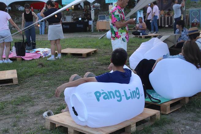 解忧祭 下班音乐节一连两天在旧华源国小登场。（台东县政府提供／蔡旻妤台东传真）