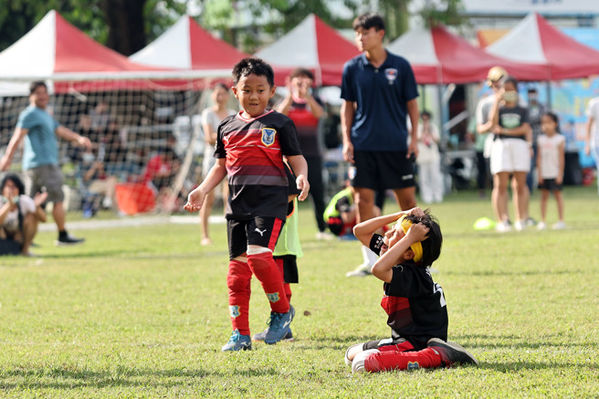 许多小球员也开始模仿职业球员进球仪式。（台湾运动文创提供／陈筱琳台北传真）
