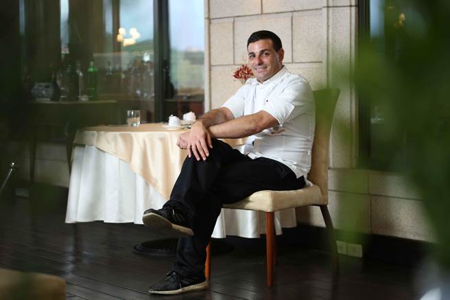 Giorgio Diana主廚曾與多位米其林指南星級主廚共事，更在多家慕尼黑頂級餐廳擔任副主廚與主廚。(義大皇家酒店提供)