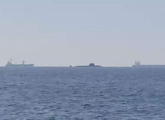 张竞》解放军潜舰在海峡上浮航行只是「示威」吗？