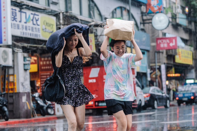 賈新興表示，周末第6號颱生成機率高，須特別留意。（圖／示意圖，記者郭吉銓攝影）