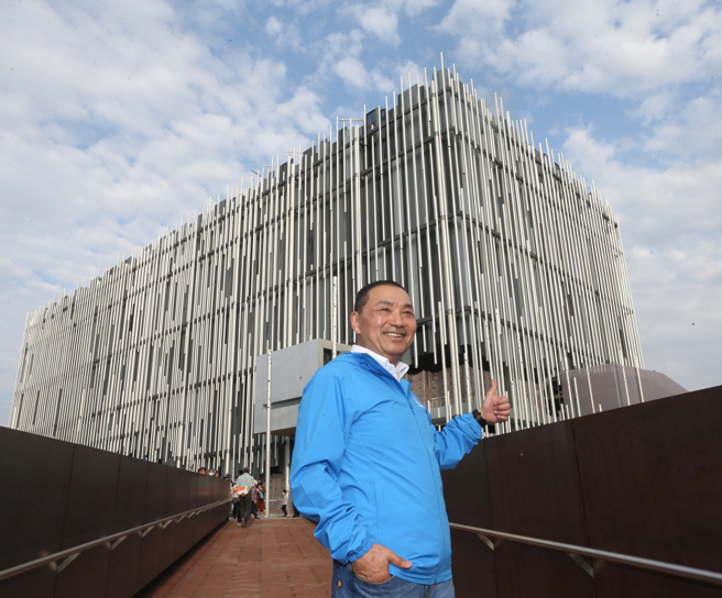 图为侯友宜市长和新北市美术馆。(图/本报系资料照)