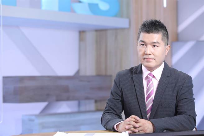 张志雄具15年军事採访资歷。（公视提供）