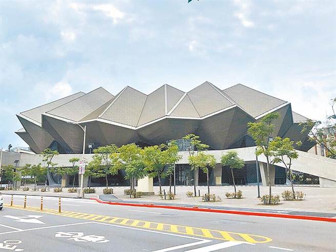 台北流行音乐中心启用3年，前台北市长柯文哲任内新增1.9亿元工程款未付清，导致每月衍生80万元利息。（本报资料照片）