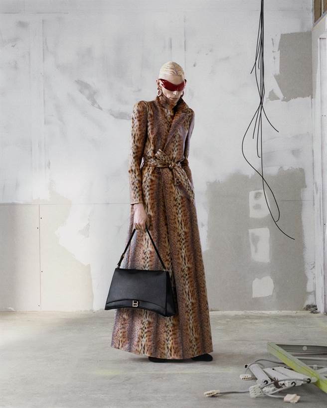 冬季形象廣告出自攝影Tyler Mitchell之手。（Balenciaga提供／黃唯淯台北傳真）