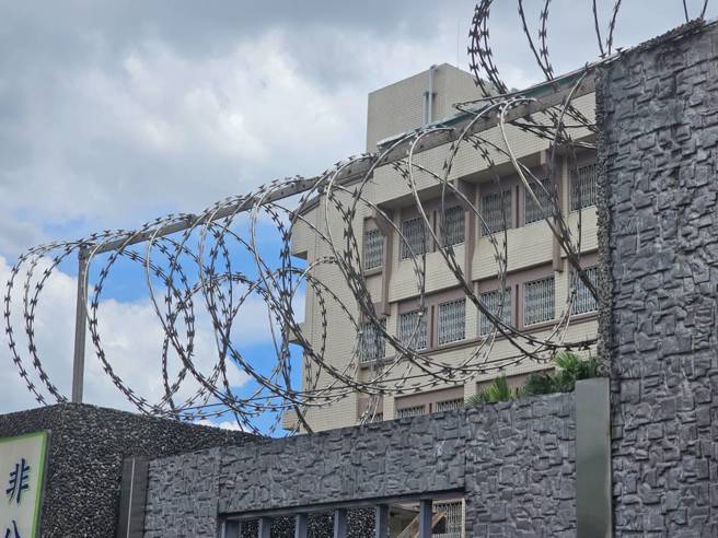 铁窗里的日子，更生人坦言，「若被人糟蹋过，一次就后悔了」。（游定刚拍摄）