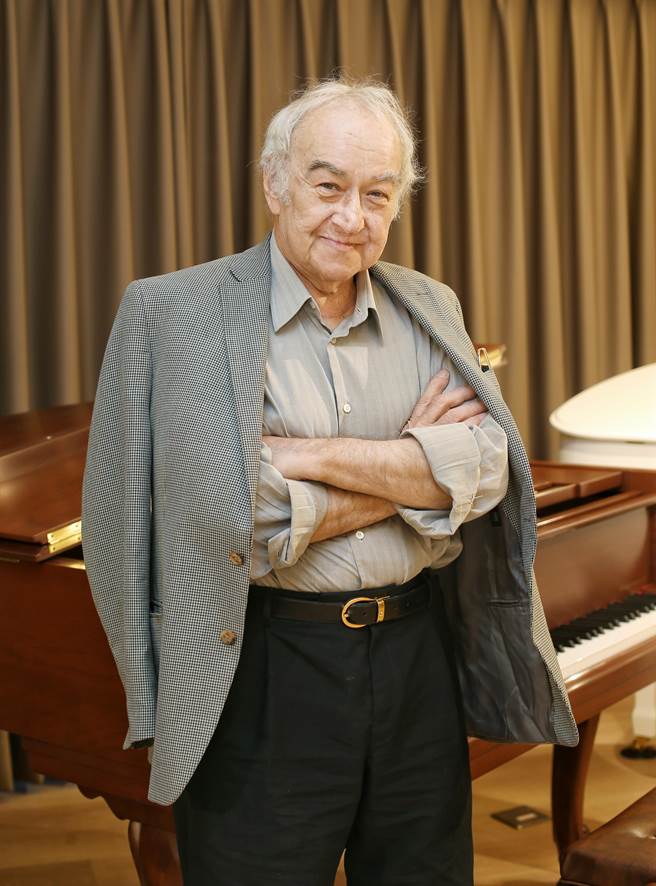 睽违21年，范克莱本钢琴大赛金奖得主、74岁钢琴大师弗拉基米尔．费亚多（Vladimir Viardo）再次来台，今（24）日率先在台北举办大师班。（赵双杰摄）