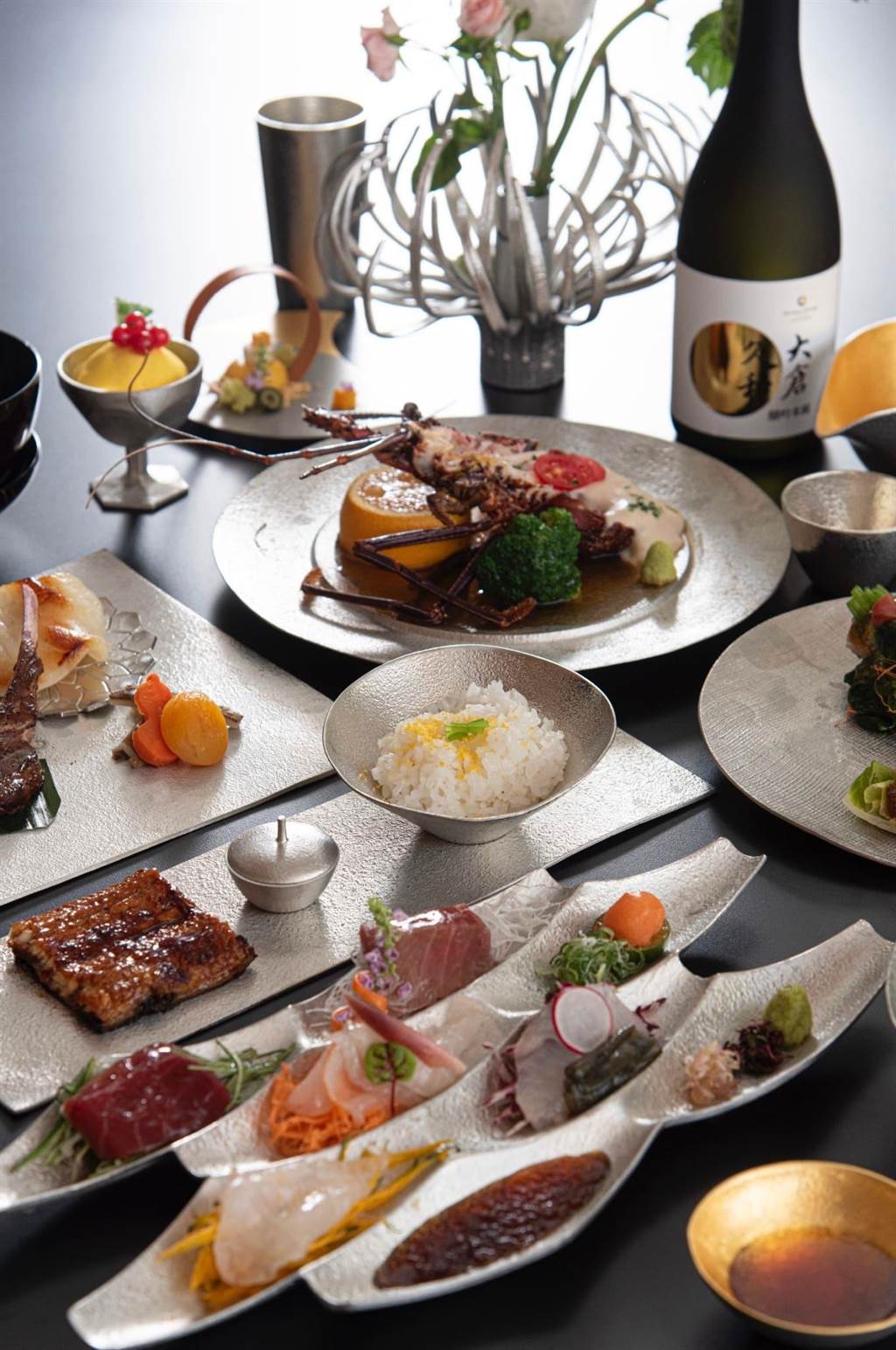 「山里會錫」會席料理共有8款菜式，每套3800元加1成服務費。（大倉久和大飯店提供）