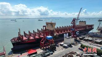 能裝16616個標準貨櫃 華南建造最大貨櫃輪命名交付
