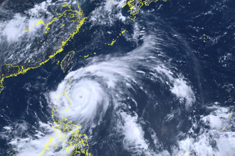 影》「超級颱風」杜蘇芮直撲菲律賓釀災！強風淹水慘況曝