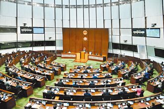 香港區議會12月10日選舉 直選席次從450減至88席