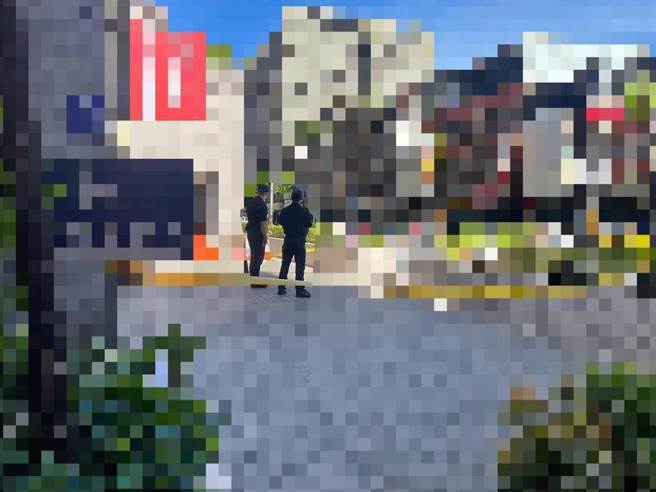 新北市中和區清晨發生婦人墜樓意外。（民眾提供）