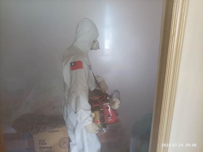 台南登革热疫情严峻，传出一名48岁女子因中暑急性休克住院，验出登革热阳性，隔天即身亡。（台南市登革热防治中心提供／曹婷婷台南传真）