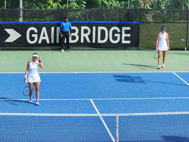 詹詠然（左）、詹皓晴（右）在金恩盃雙打合拍。（四維體育推廣教育基金會提供／陳筱琳台北傳真）