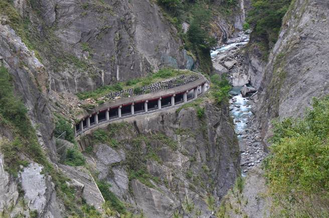 南横公路去年有条件通车，首次面临颱风考验。（读者提供）