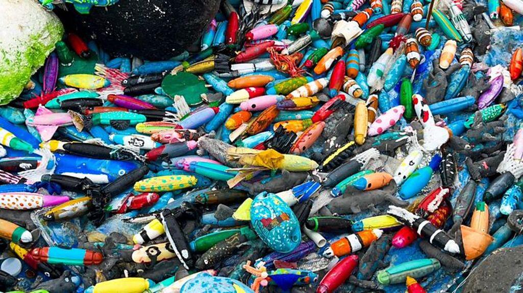 請藝術家們為廢棄物注入新生命，啟發觀者對於人與海洋、廢棄物與藝術的連結與想像。　圖：澎管處／提供